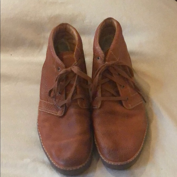 Ugg, leather boot with shearling sole